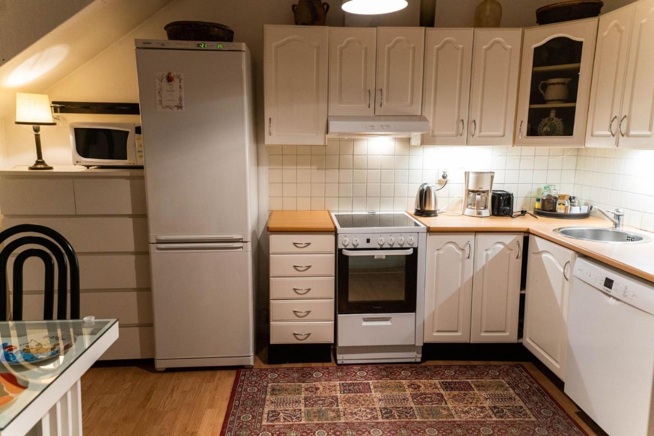 Mysig Takvaning Med Balkong Eskilstuna Exterior foto