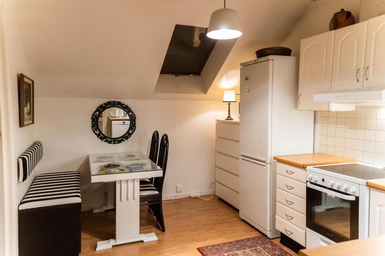 Mysig Takvaning Med Balkong Eskilstuna Exterior foto