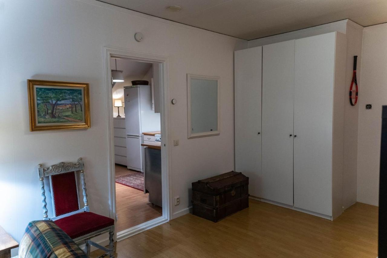 Mysig Takvaning Med Balkong Eskilstuna Exterior foto