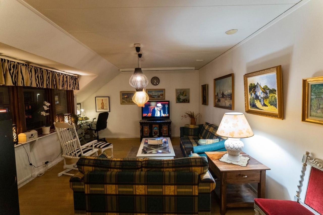 Mysig Takvaning Med Balkong Eskilstuna Exterior foto